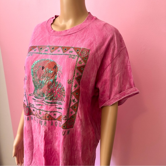 Vintage 90’s Pink Tie Dye Vancouver Aquarium T-shirt - Picture 7 of 11